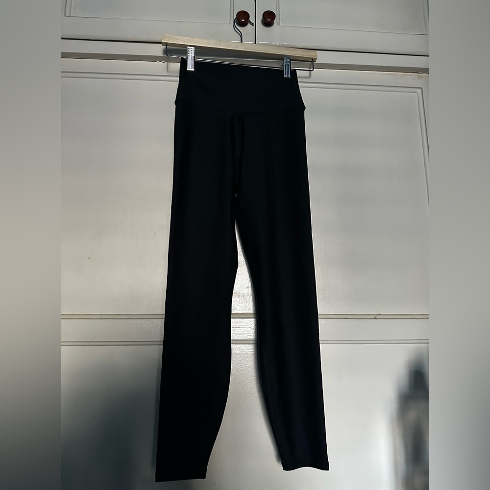 (NWOT) Alo Yoga 7/8 High-Waist Airlift Leggings, Color Black, Size Women’s XS